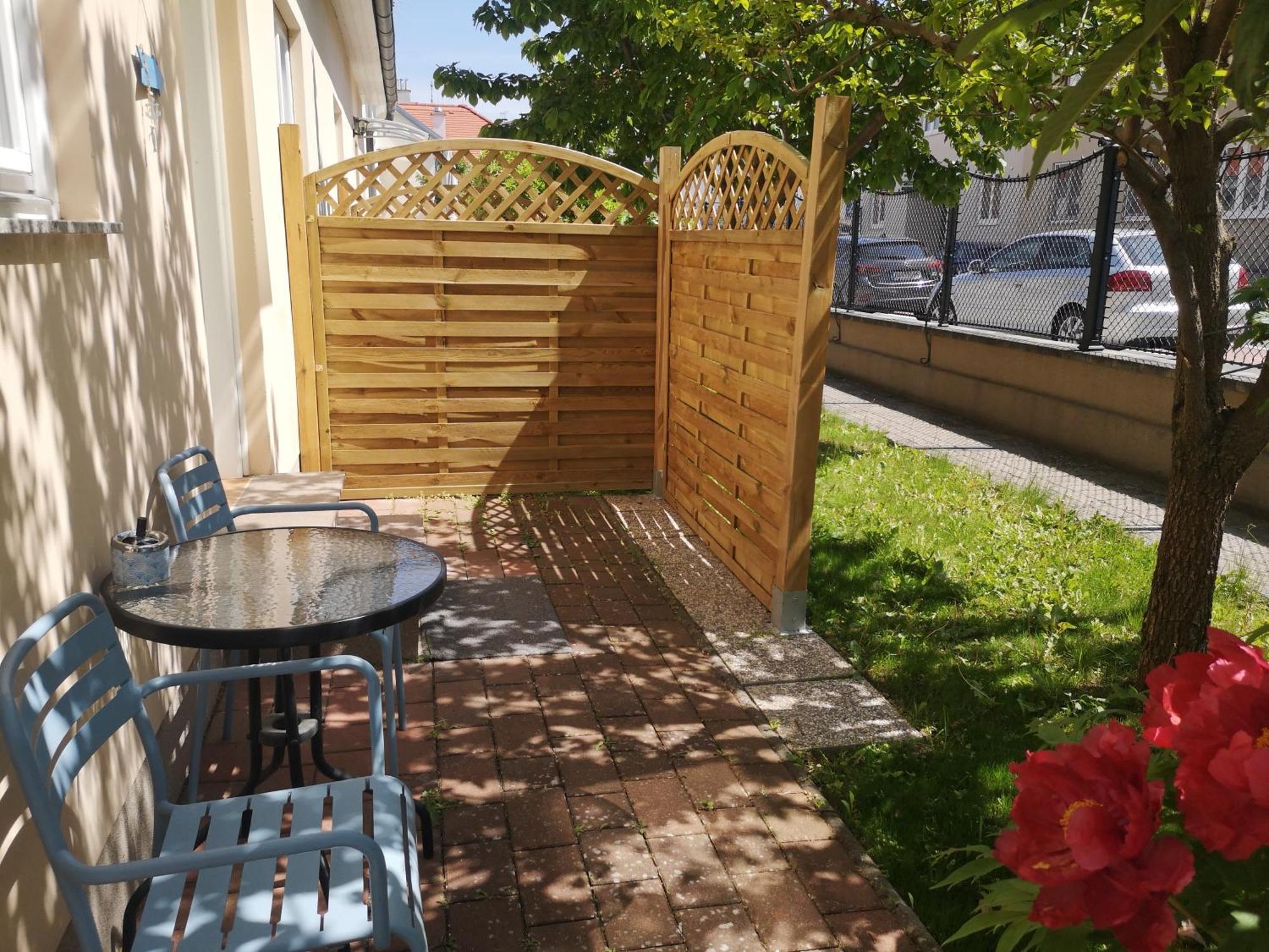 Terrasse Wohnungen Mit Parking In Zentrum Baden Rom bilde