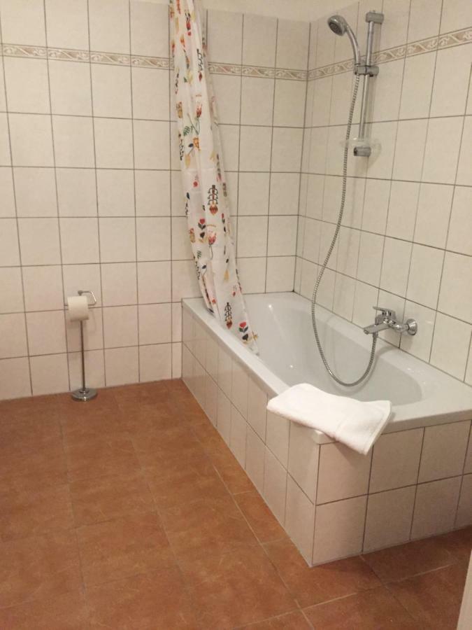 Terrasse Wohnungen Mit Parking In Zentrum Baden Eksteriør bilde